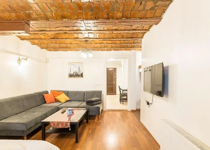 Beautiful 1 Bedroom Apt. W/Ac 400 Meters Taksim Square