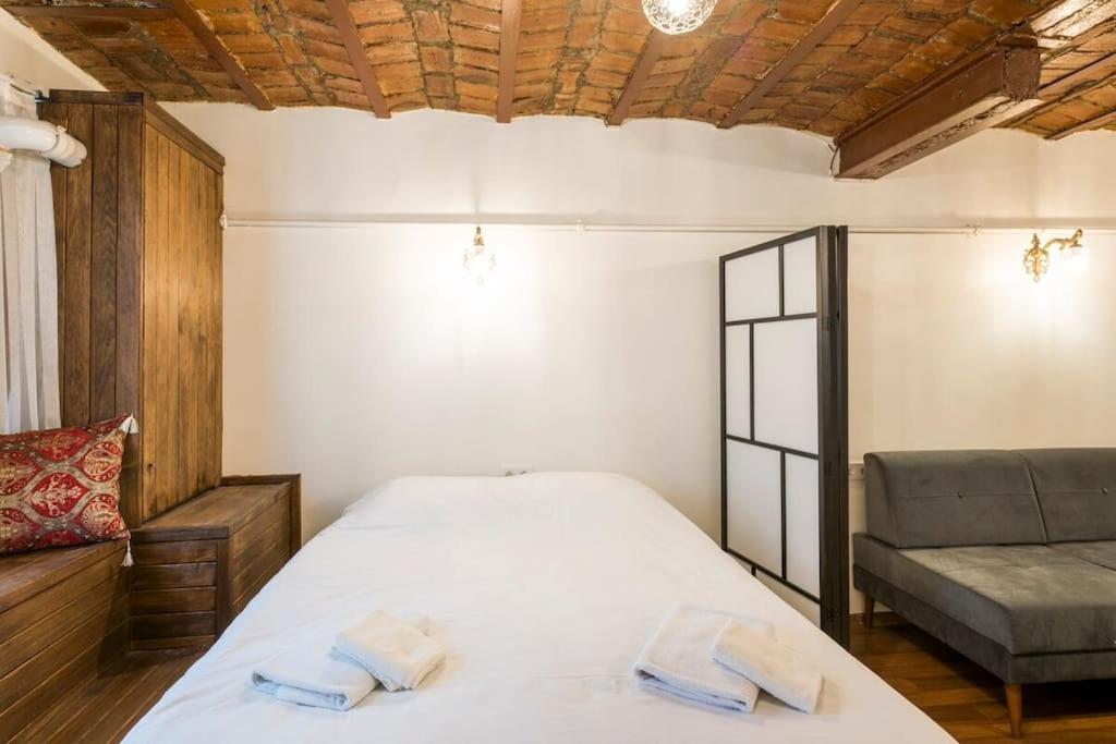 Апартаменты Beautiful 1 Bedroom Apt. W/ac 400 Meters Taksim Square