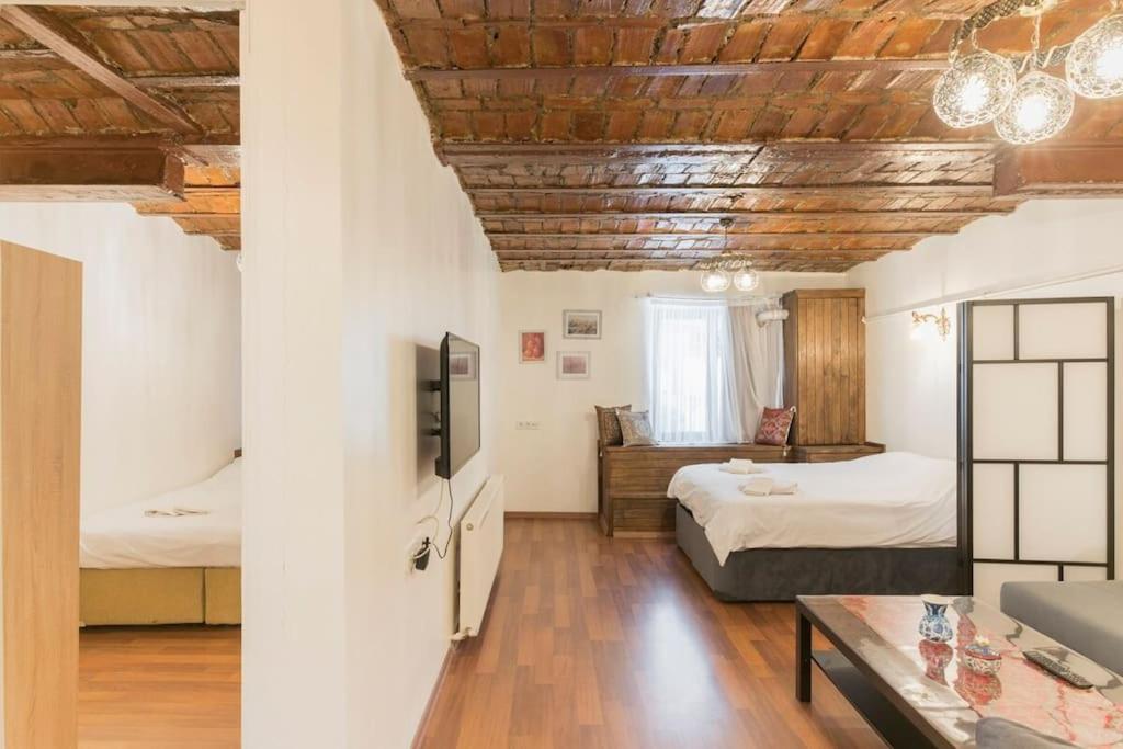 Beautiful 1 Bedroom Apt. W/ac 400 Meters Taksim Square * Стамбул